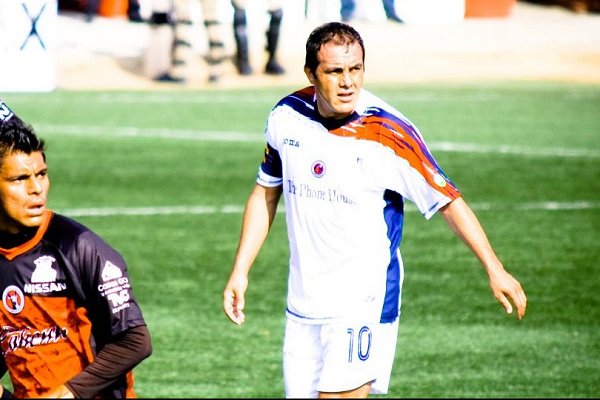 Cuauhtémoc Blanco in action.
