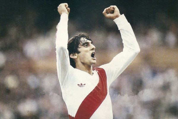 1984 Enzo Francescoli River Plate